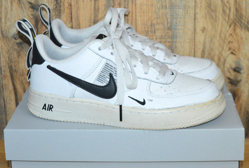 Nike air force - air, utility